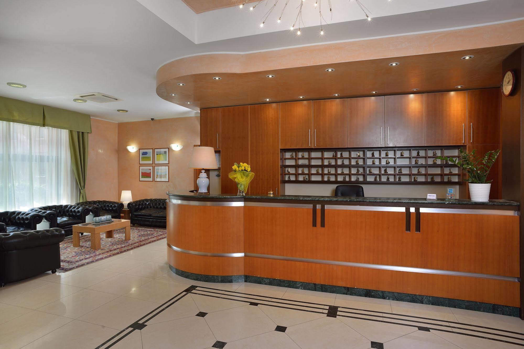 Astor Hotel Bologna Ngoại thất bức ảnh